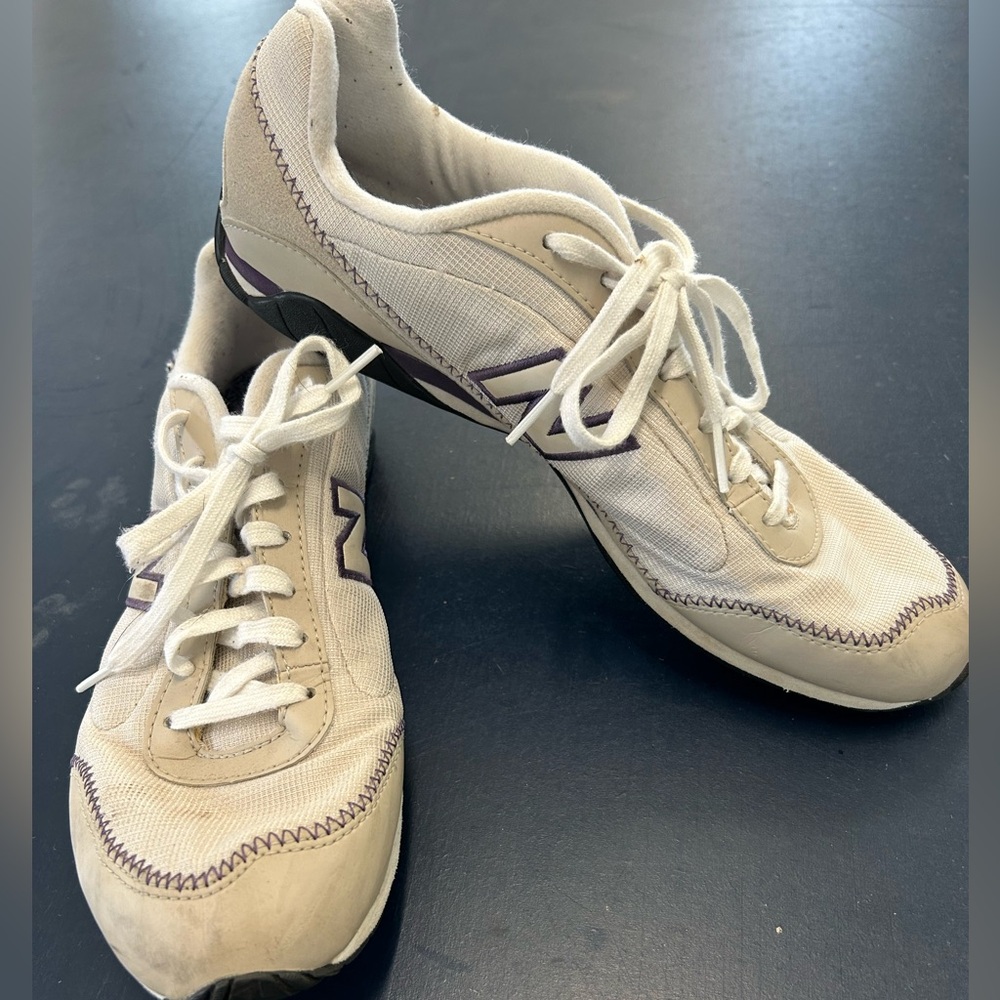 Vintage New Balances low cut